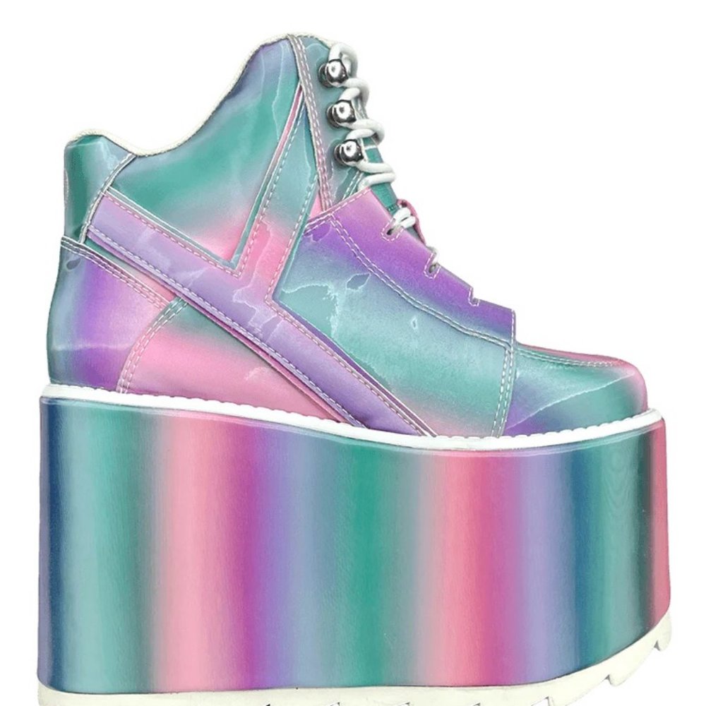 YRU Lala Prizmatiq Pastel High Tops— unicorn— mermaid— brand new— size 9